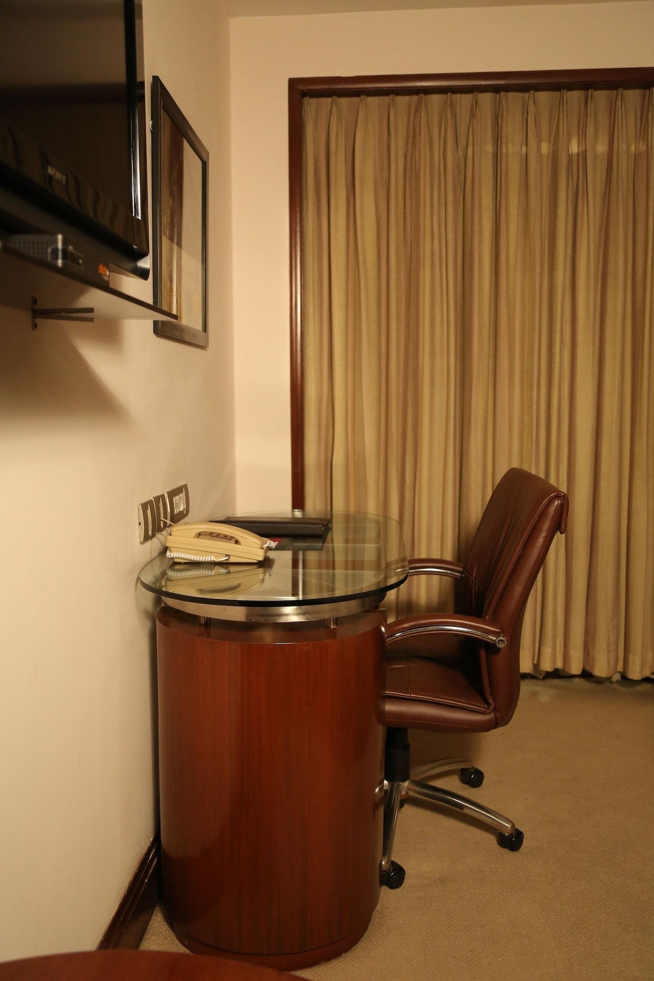 The Acura, Bmk Hotel Gurgaon Exterior photo