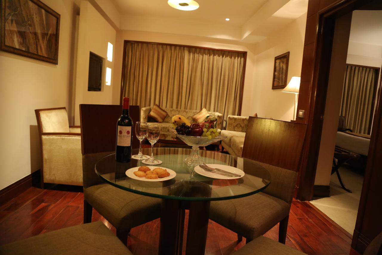 The Acura, Bmk Hotel Gurgaon Exterior photo